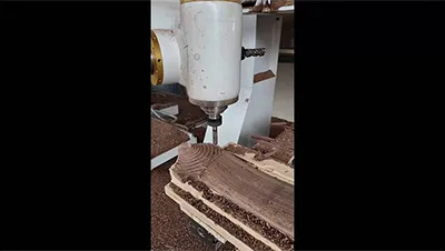 Centre d’usinage CNC 5 axes à 4 têtes et 2 canaux d’usinage