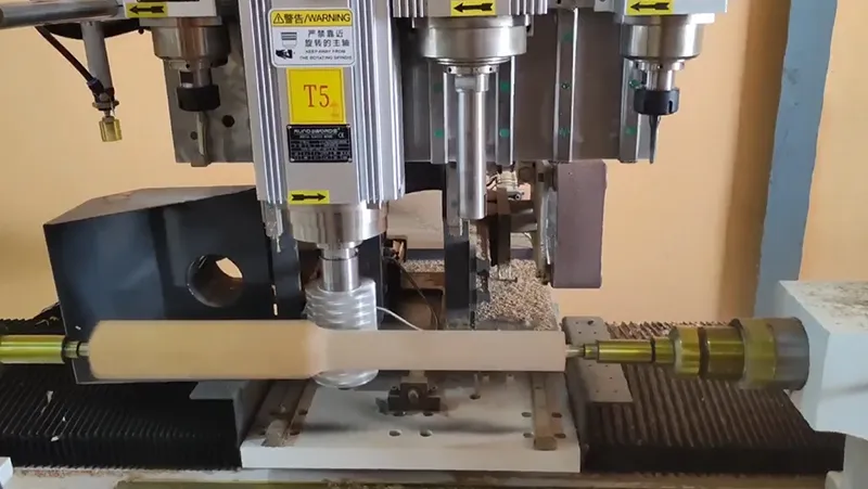 CNC centre d'usinage 4 axes pour le bois