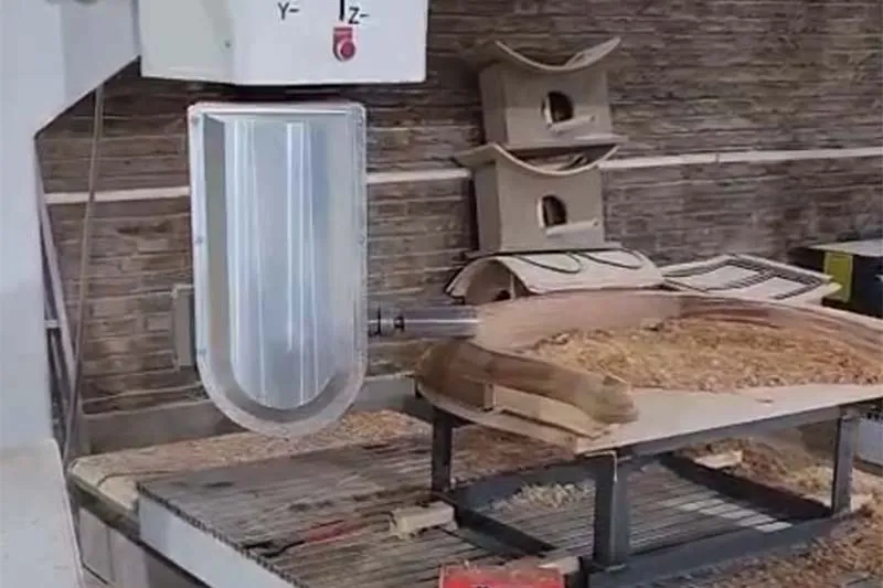 CNC centre d'usinage 5 axes à deux tables pour le bois