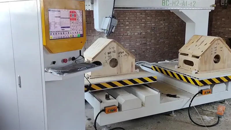 CNC centre d'usinage 5 axes à deux tables pour le bois