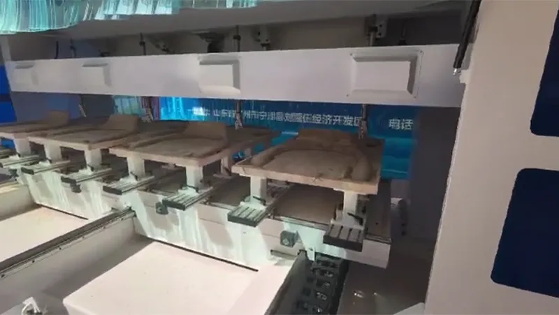 CNC centre d'usinage 5 axes à quatre tables pour le bois