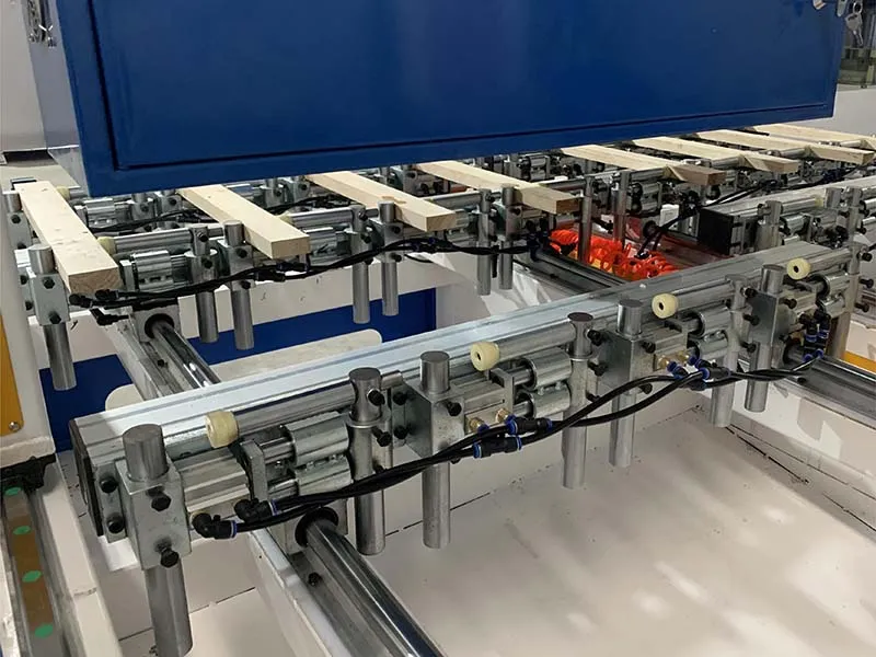 Mortaiseuses automatique a deux tables