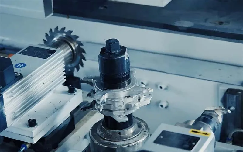 CNC machine à rainurer pour panneaux muraux (simple face)
