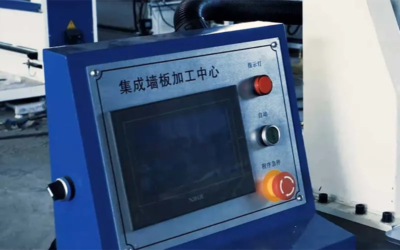 CNC machine à rainurer pour panneaux muraux (simple face)