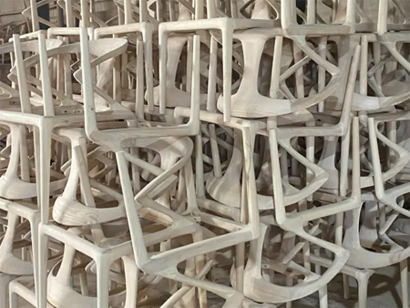 Ligne de production de meubles en bois massif (capacité : 3 000+ pièces/mois)