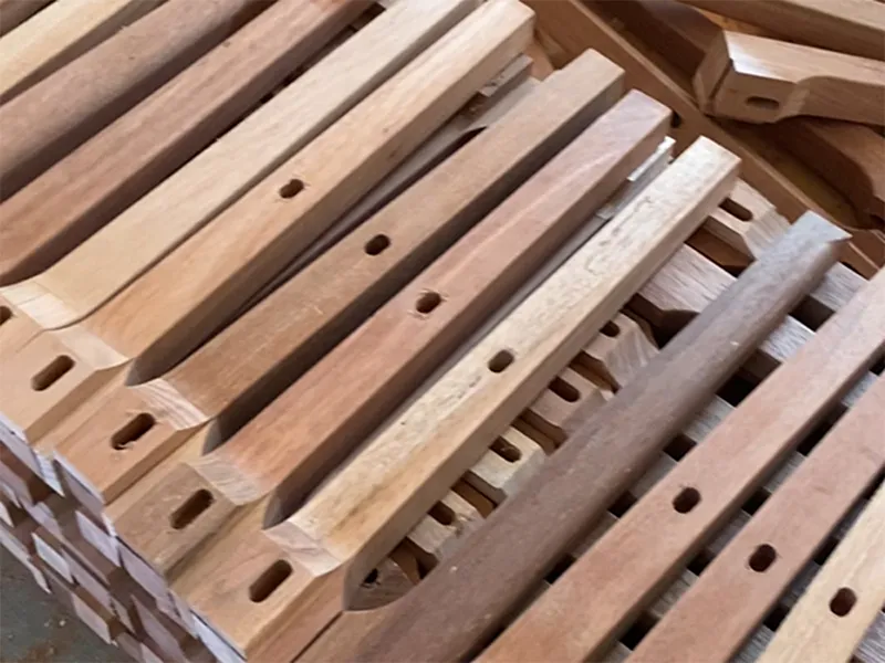 Ligne de production de meubles en bois massif (capacité : 5 000+ pièces/mois)